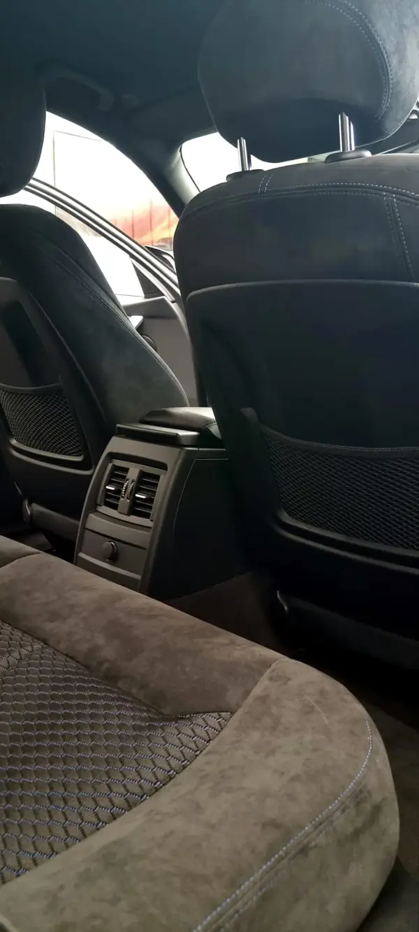 BMW 320 d Pack M Performance 12