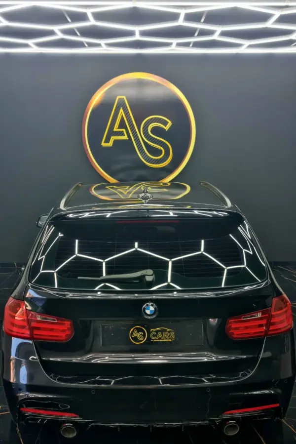 BMW 320 d Pack M Performance 43