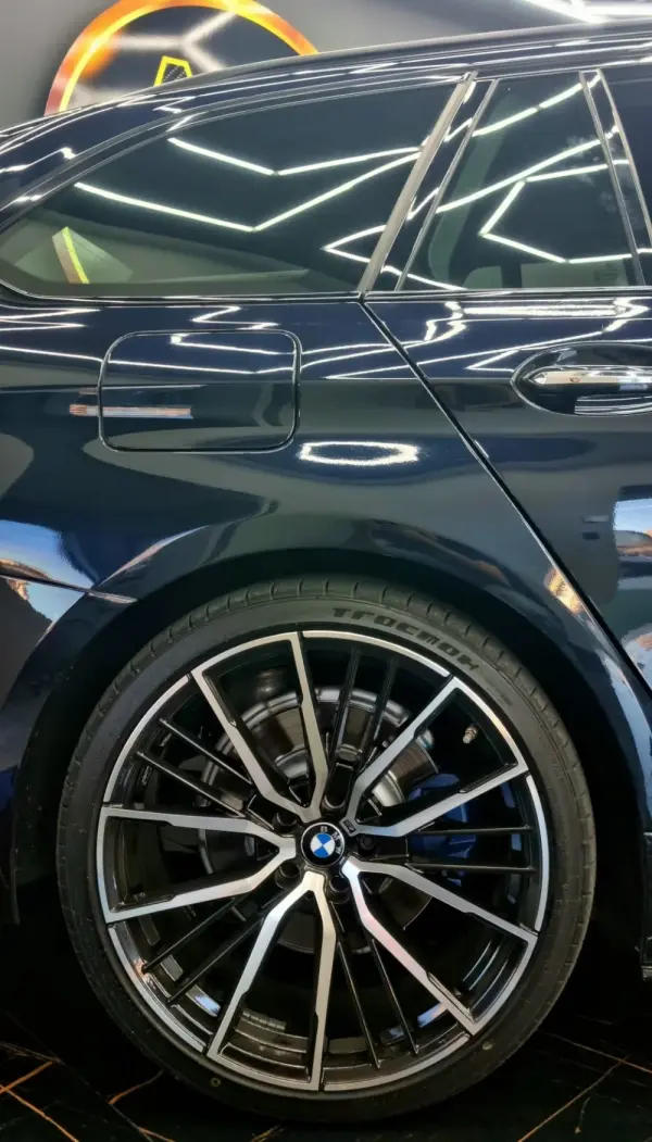 BMW 520 d Pack Desportivo M Performance 4