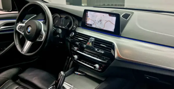 BMW 520 d Pack Desportivo M Performance 14