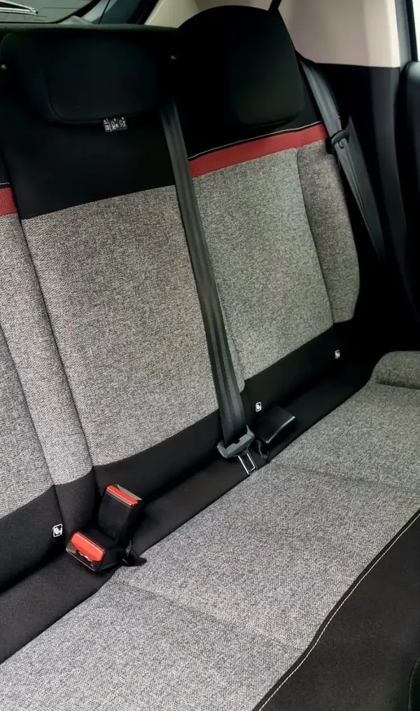 Citroën C3 1.2 PureTech C-Series 8