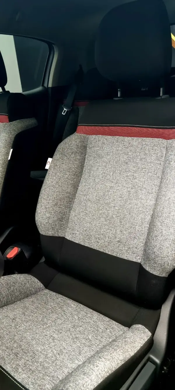 Citroën C3 1.2 PureTech C-Series 19