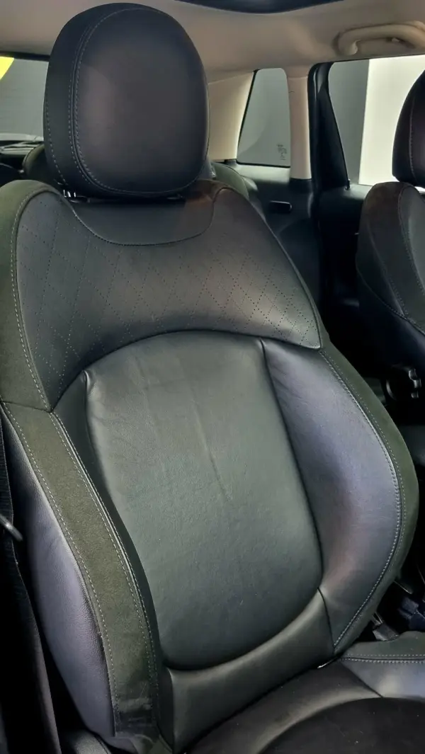 MINI 5 Portas Cooper S Auto 10