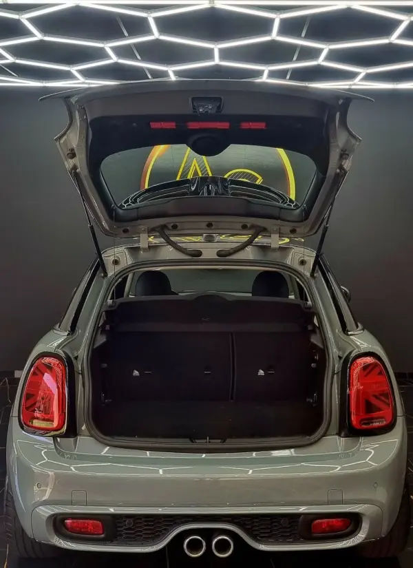 MINI 5 Portas Cooper S Auto 32