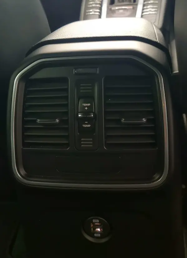 Porsche Macan PDK 23