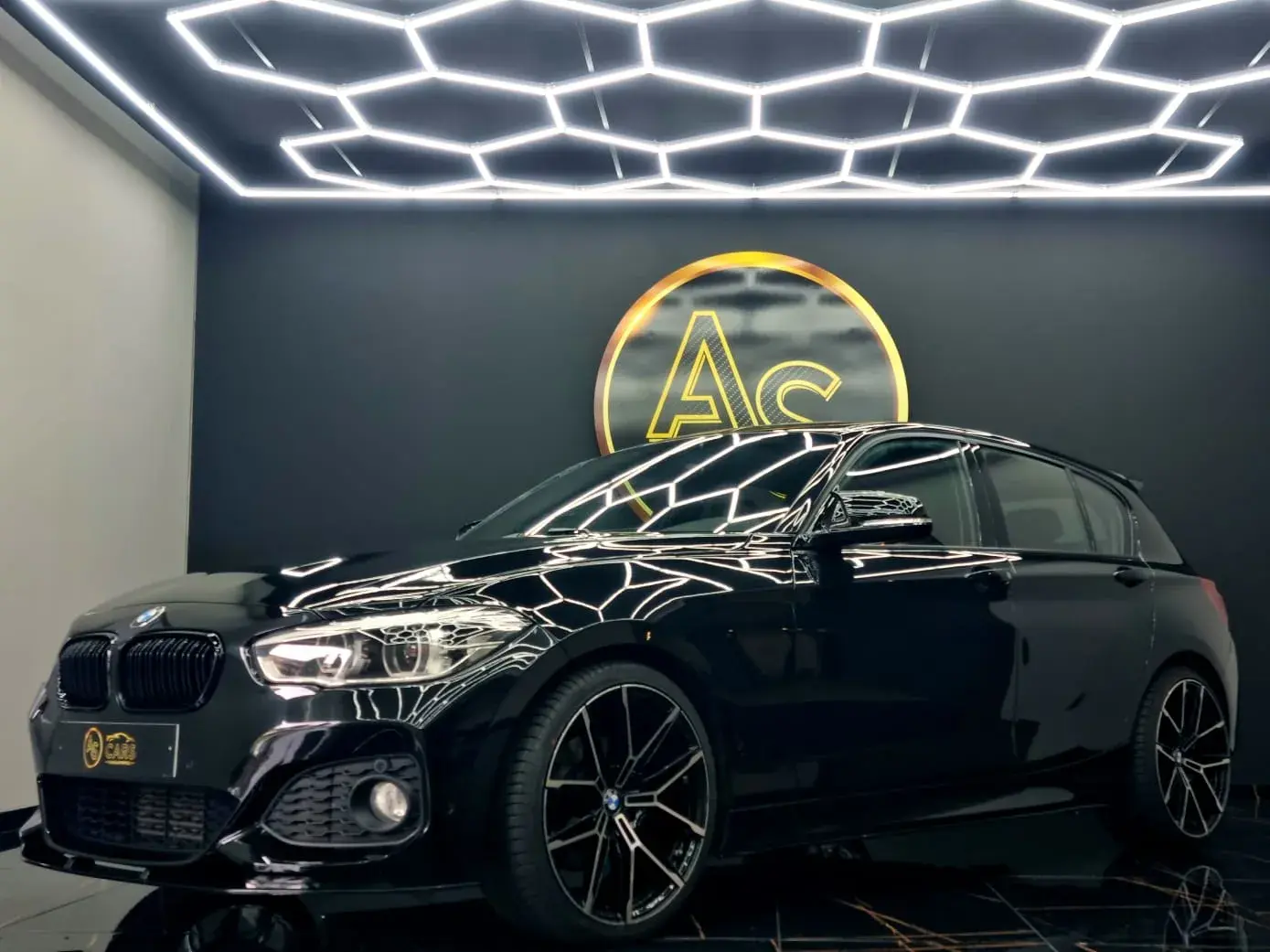 BMW 120 d Pack M Performance 5