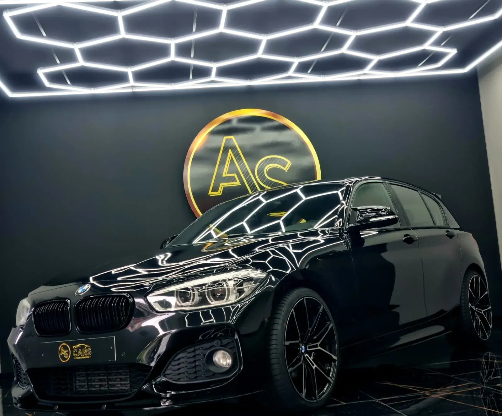 BMW 120 d Pack M Performance 6