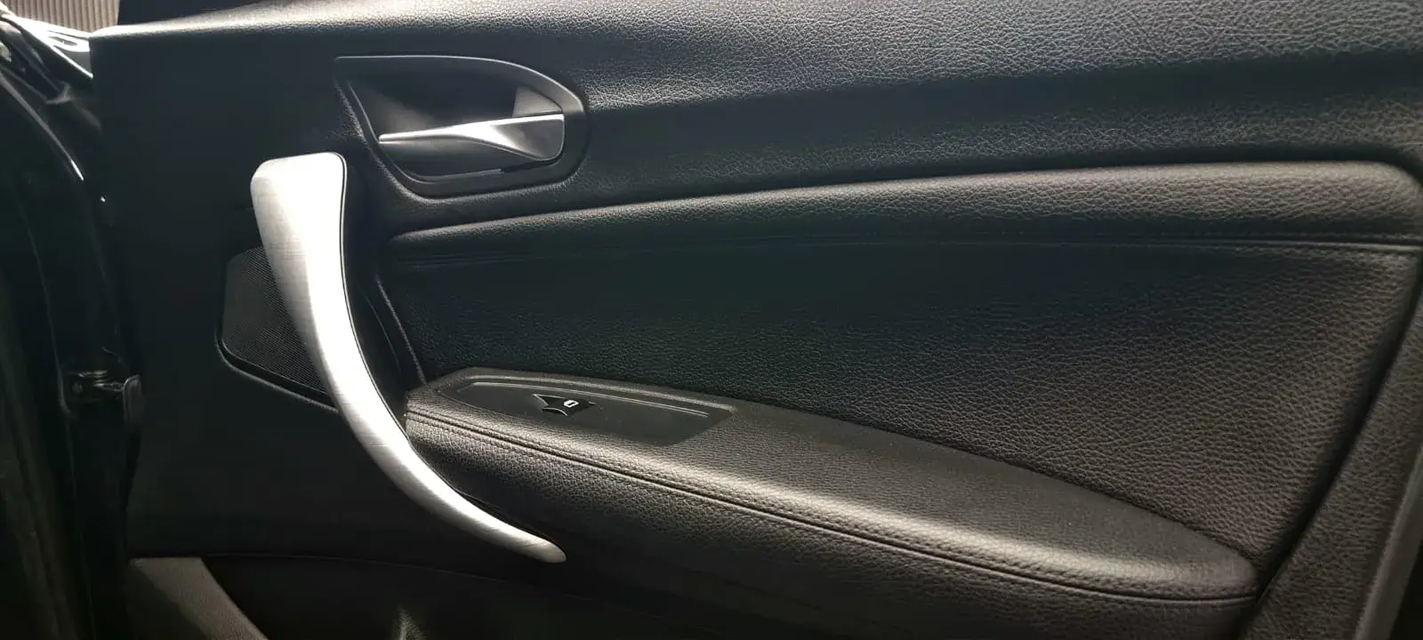 BMW 120 d Pack M Performance 8