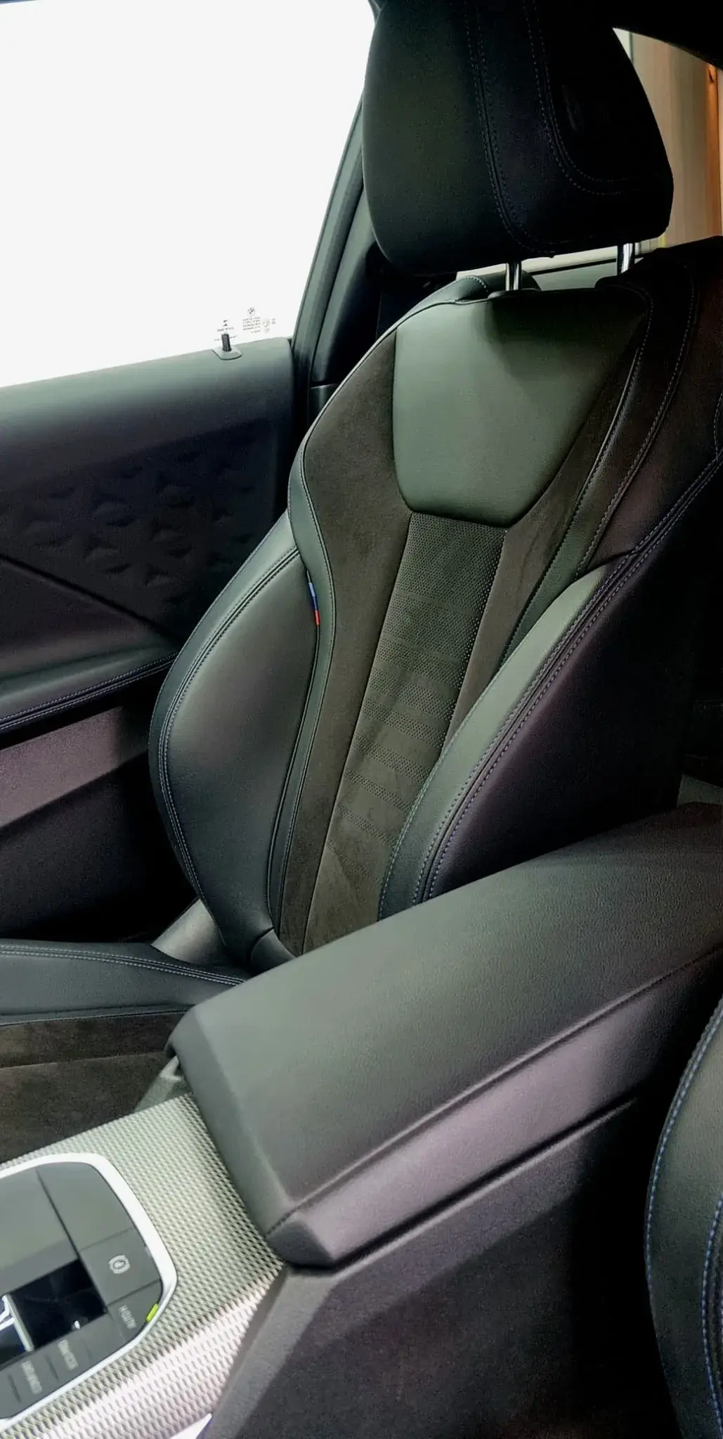 BMW 220 i Pack Desportivo M Pro 4