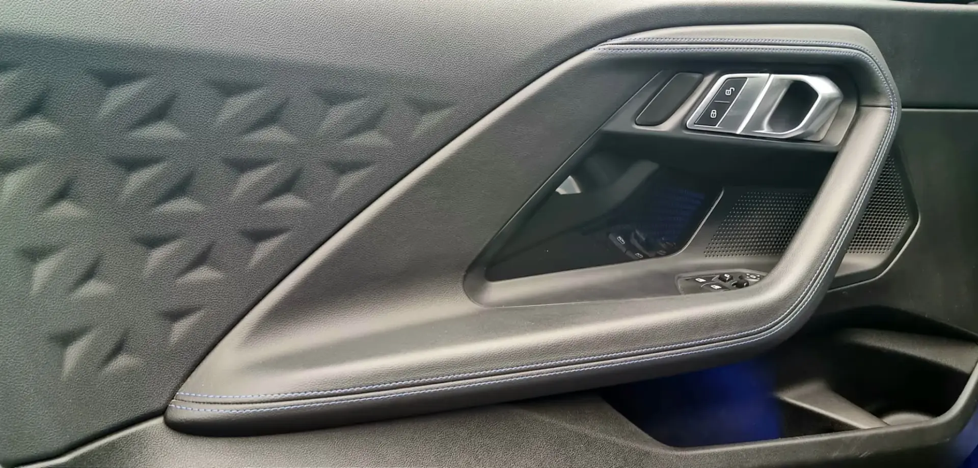 BMW 220 i Pack Desportivo M Pro 6