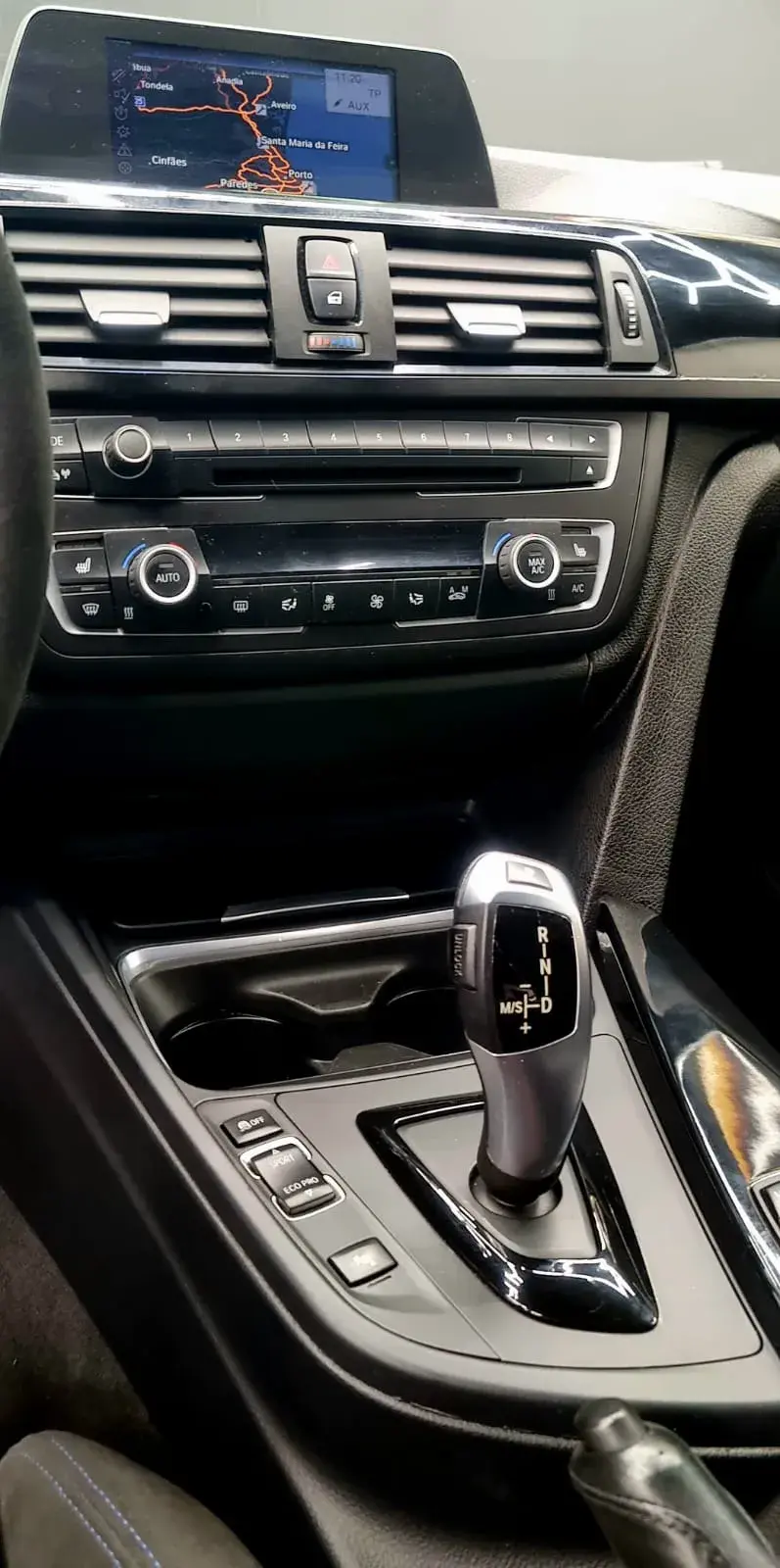 BMW 320 d Pack M Performance 10