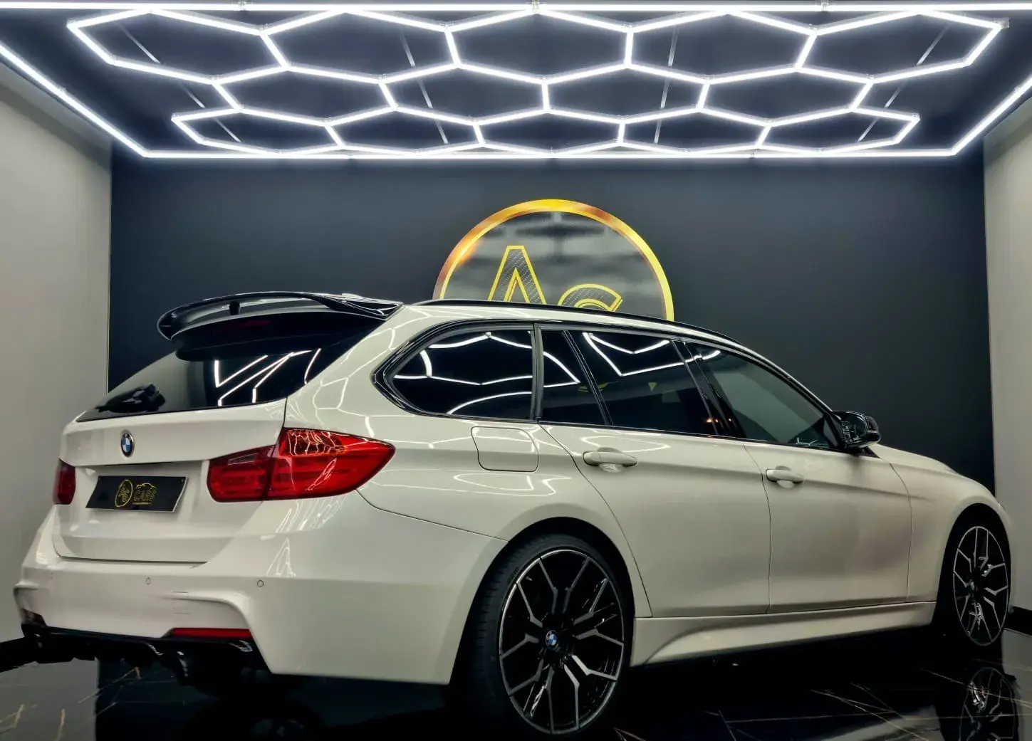 BMW 320 d Pack M Performance 33