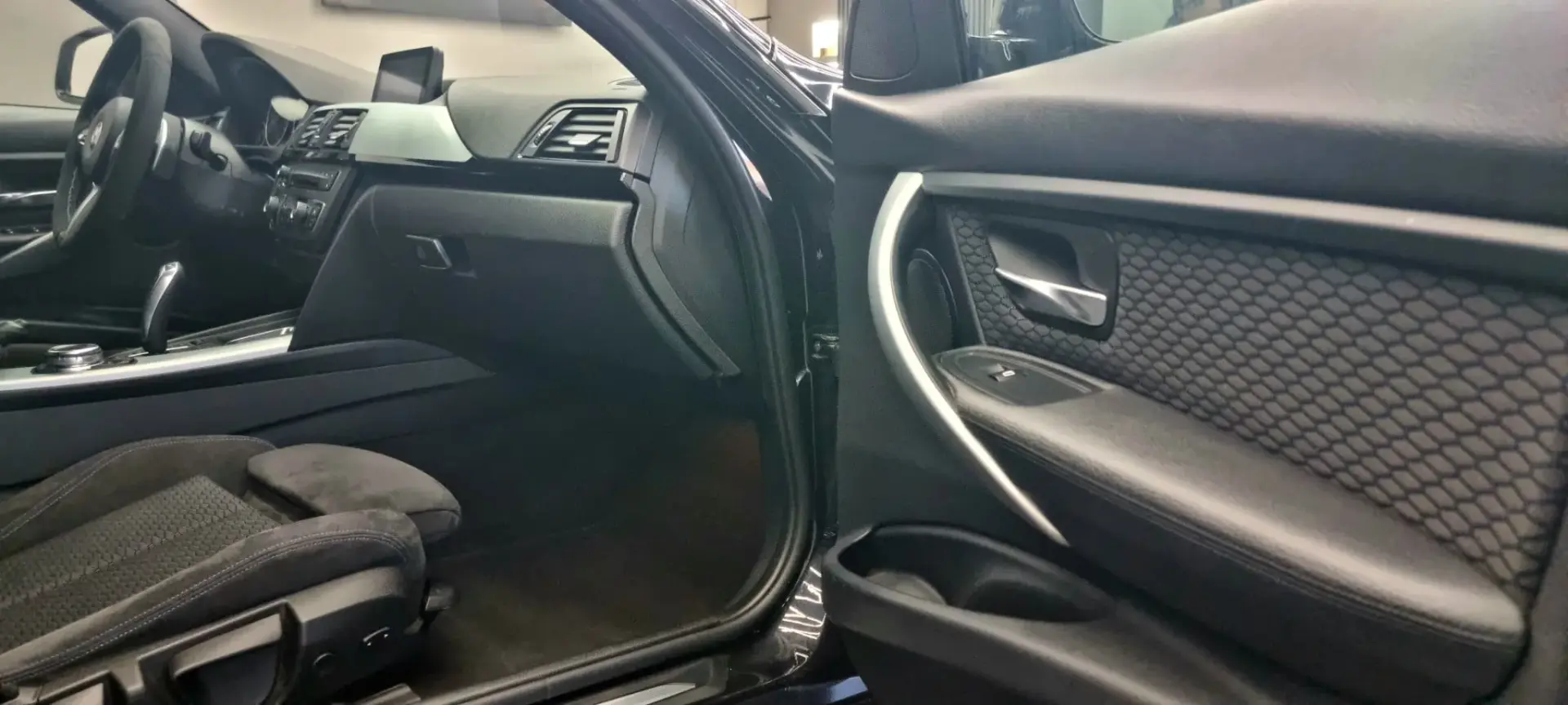 BMW 320 d Pack M Performance 13