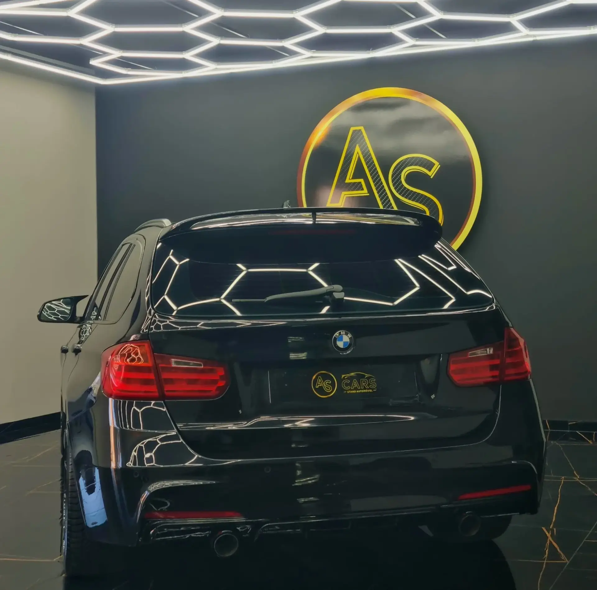 BMW 320 d Pack M Performance 48