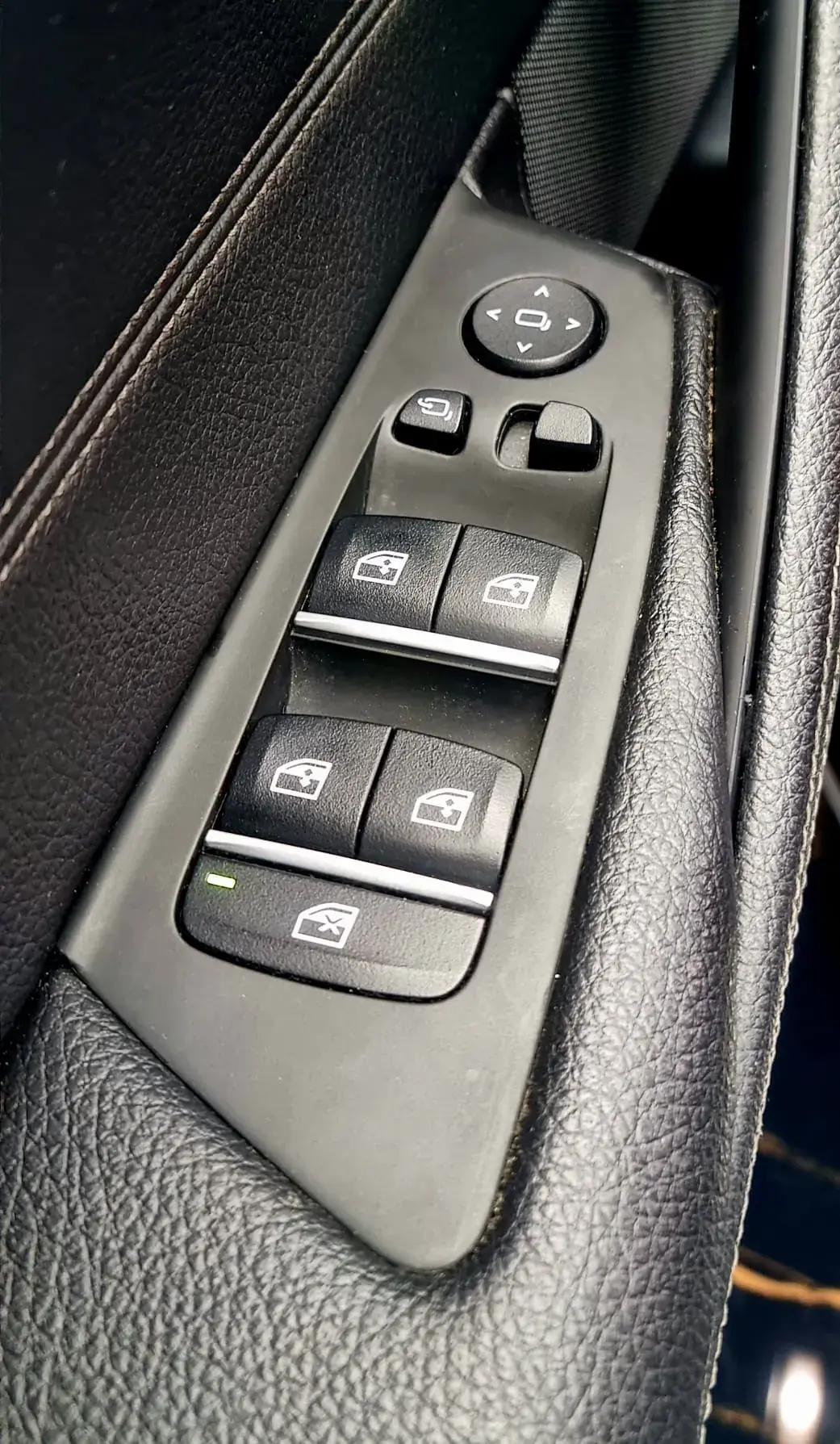 BMW 520 d Pack Desportivo M Performance 3