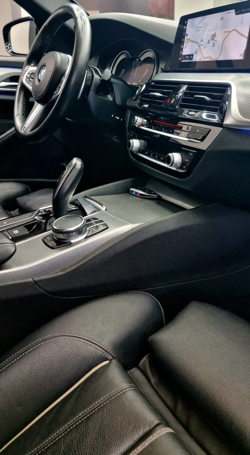 BMW 520 d Pack Desportivo M Performance 17