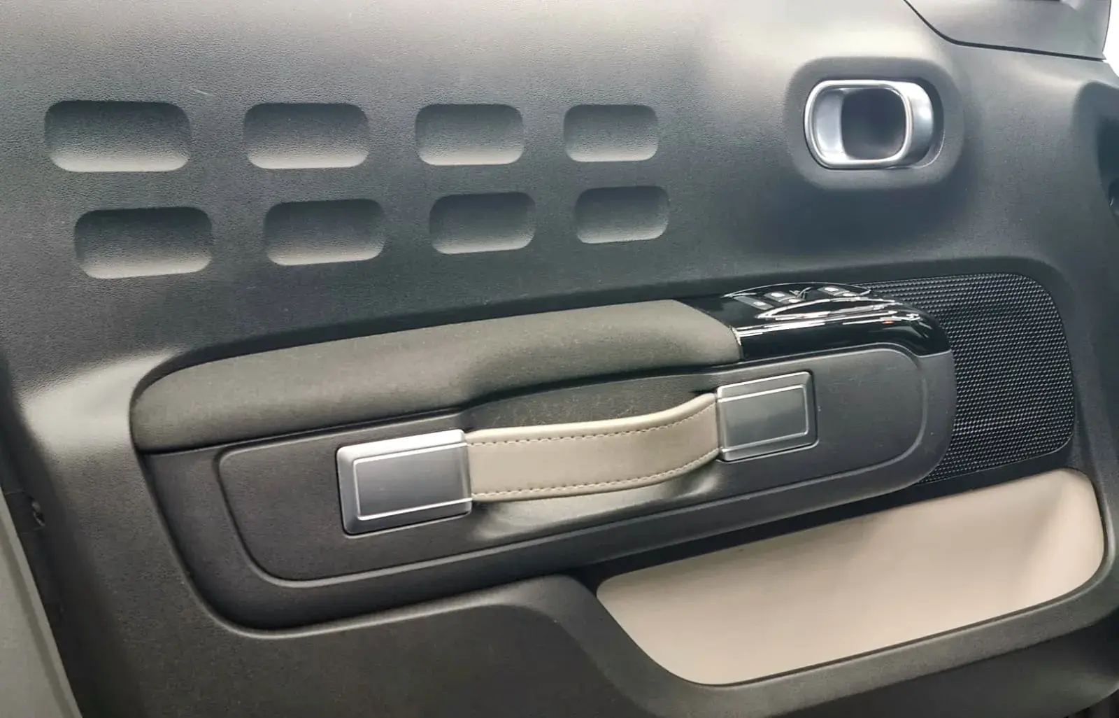 Citroën C3 1.2 PureTech C-Series 18