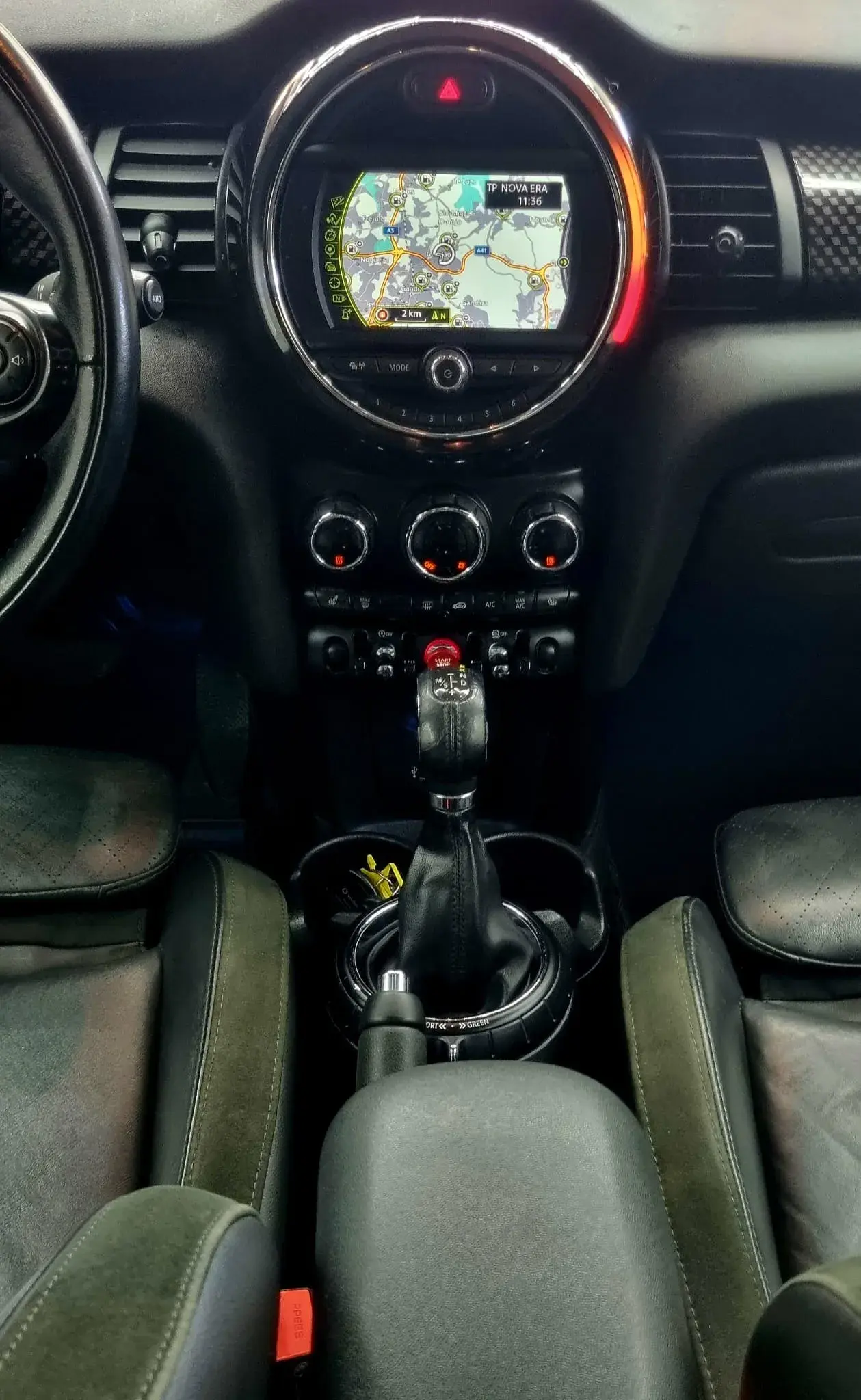 MINI 5 Portas Cooper S Auto 16