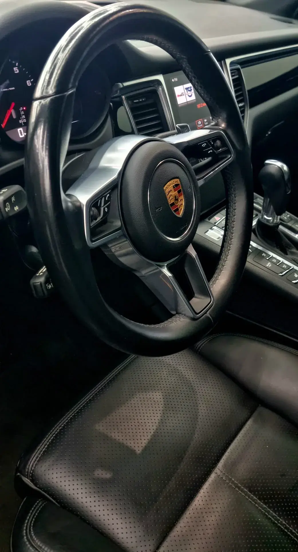Porsche Macan PDK 9