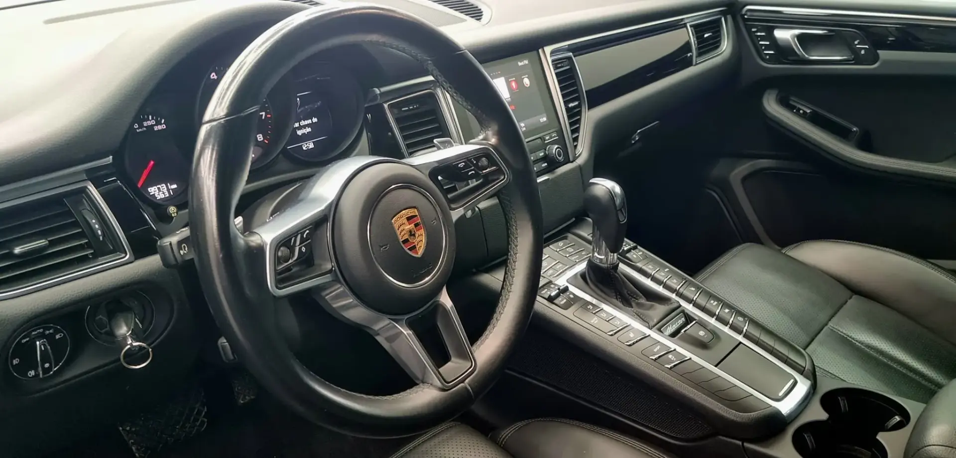 Porsche Macan PDK 11