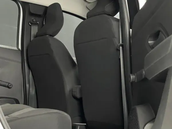 Dacia Sandero 1.0 SCe Essential 8