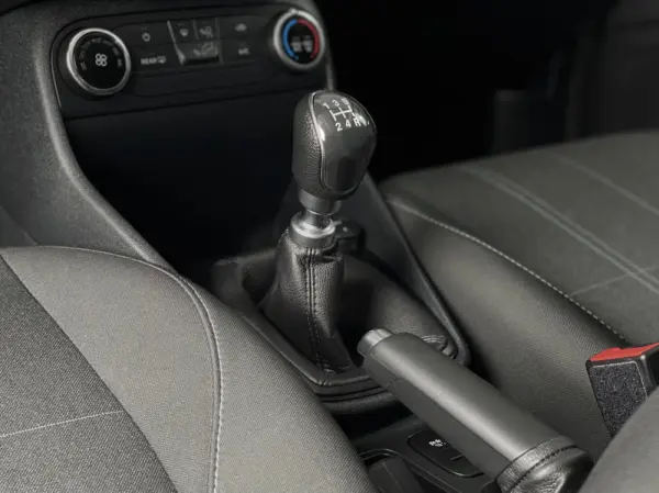 Ford Fiesta 1.1 Ti-VCT Business 7