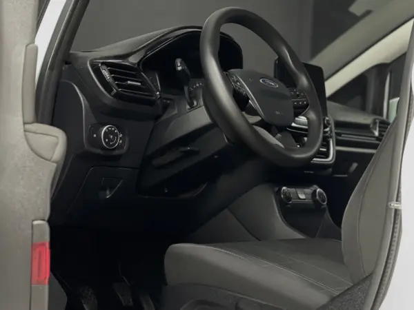 Ford Fiesta 1.1 Ti-VCT Business 2