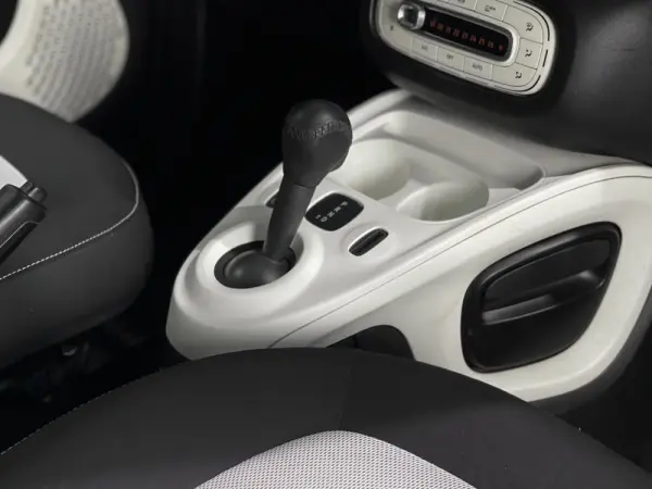 Smart ForTwo Coupé 0.9 Turbo Basis passion 6