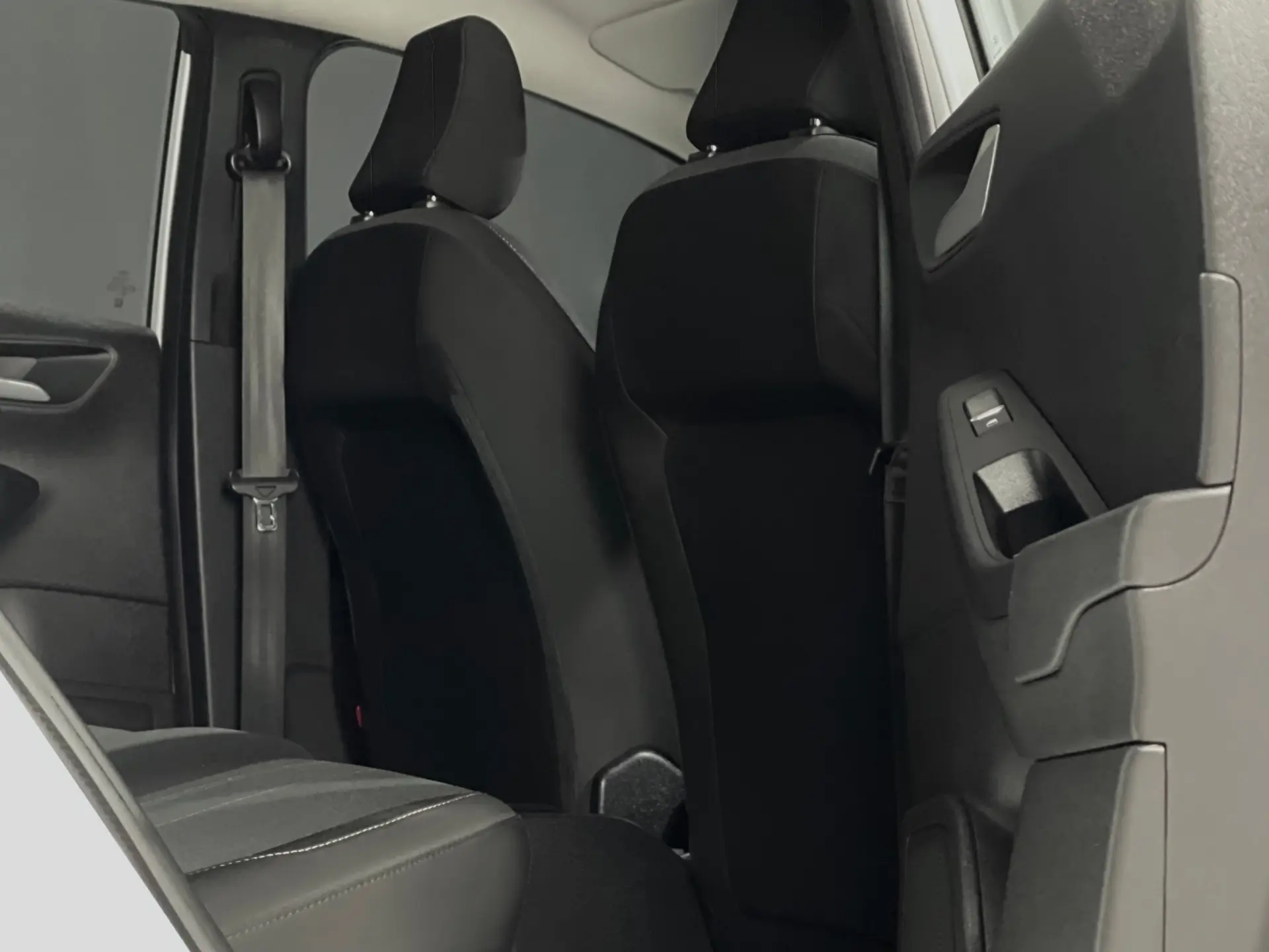 Ford Fiesta 1.1 Ti-VCT Business 9