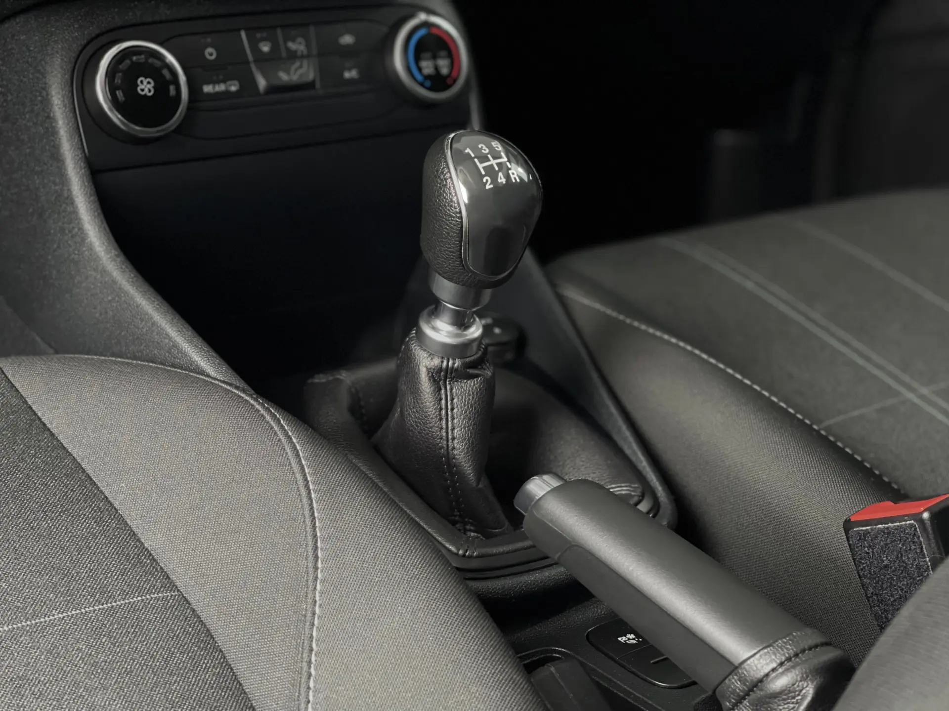 Ford Fiesta 1.1 Ti-VCT Business 7