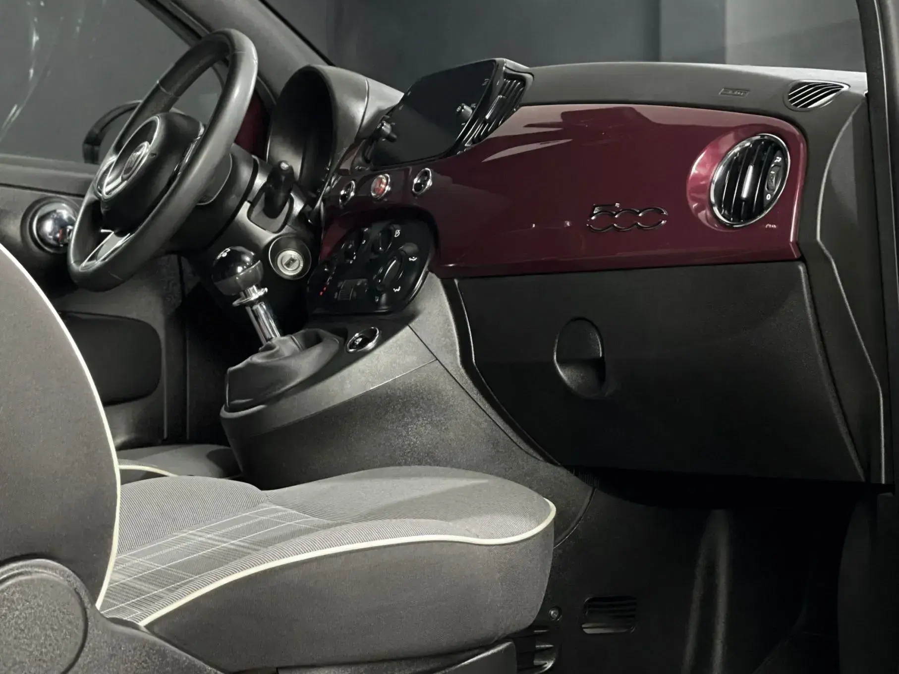 Fiat 500 1.0 Hybrid Lounge 4