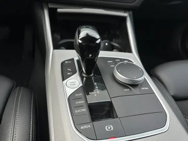 BMW 320 Corporate Edition Auto 19