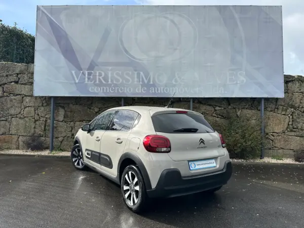 Citroën C3 1.2 PureTech Shine 10