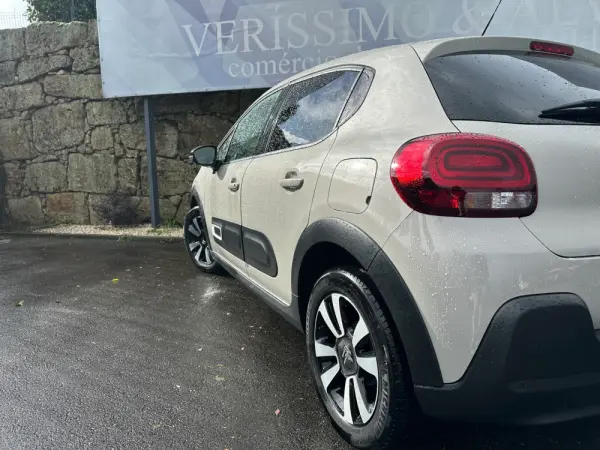 Citroën C3 1.2 PureTech Shine 11