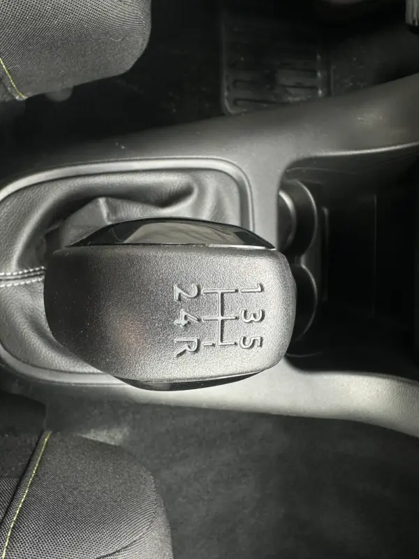 Citroën C3 1.2 PureTech Shine 22