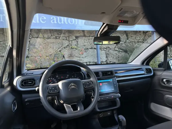 Citroën C3 1.2 PureTech Shine 3