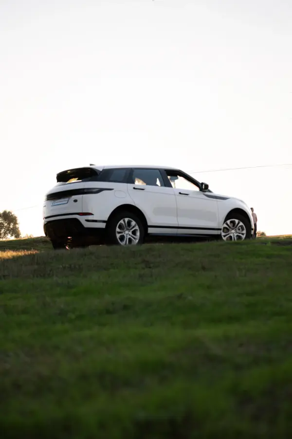Land Rover Range Rover Evoque 2.0 D150 AWD R-Dynamic Auto 19