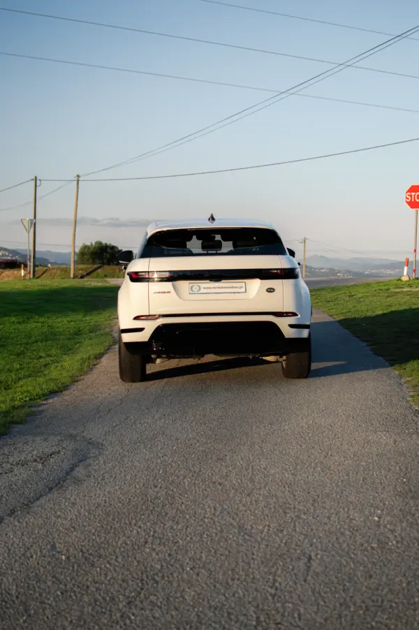 Land Rover Range Rover Evoque 2.0 D150 AWD R-Dynamic Auto 27