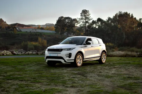 Land Rover Range Rover Evoque 2.0 D150 AWD R-Dynamic Auto 37