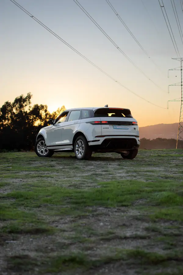 Land Rover Range Rover Evoque 2.0 D150 AWD R-Dynamic Auto 41