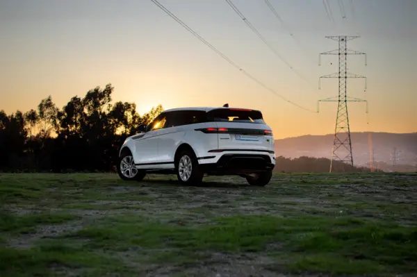 Land Rover Range Rover Evoque 2.0 D150 AWD R-Dynamic Auto 42