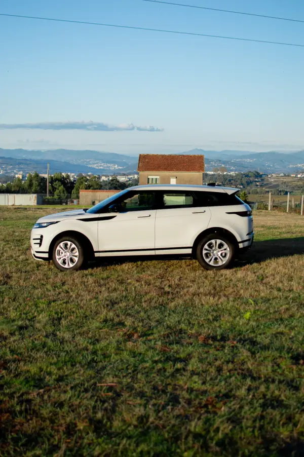 Land Rover Range Rover Evoque 2.0 D150 AWD R-Dynamic Auto 51