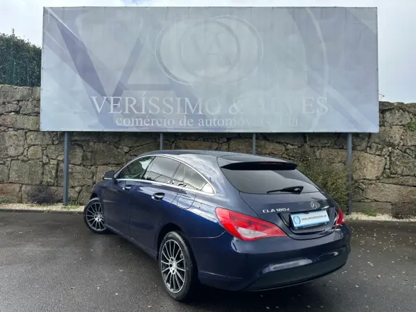 Mercedes-Benz CLA 180 d Urban 2