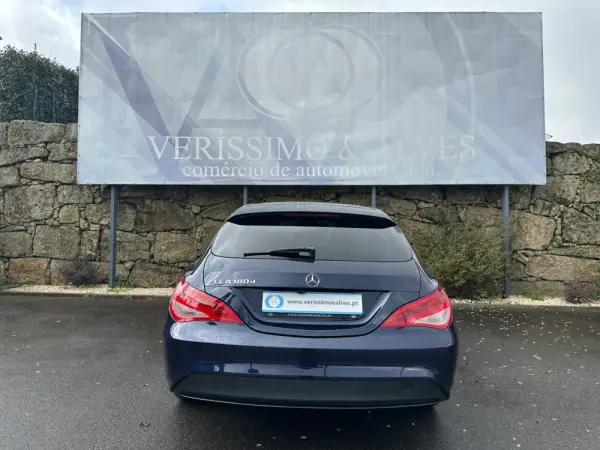 Mercedes-Benz CLA 180 d Urban 14