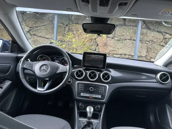 Mercedes-Benz CLA 180 d Urban 15