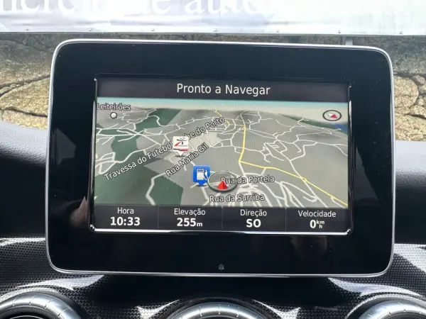 Mercedes-Benz CLA 180 d Urban 23