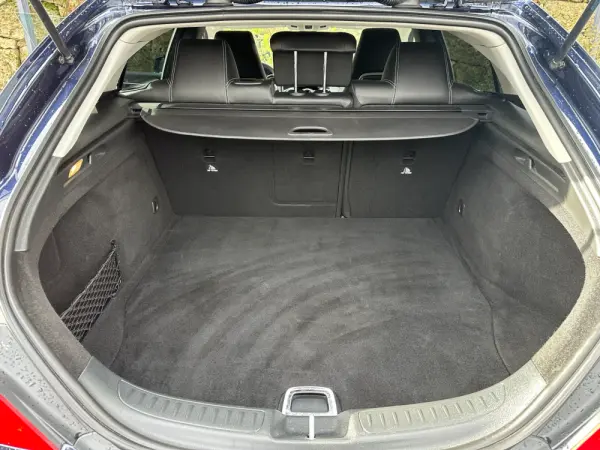 Mercedes-Benz CLA 180 d Urban 32