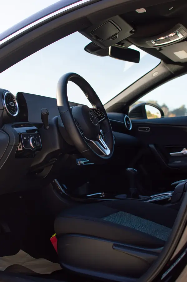 Mercedes-Benz CLA 180 d Business Solutions 32