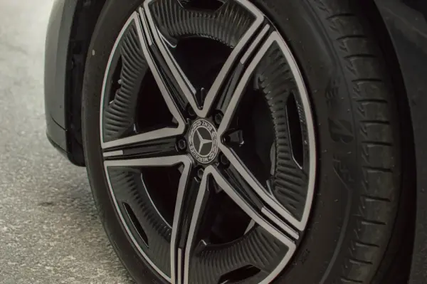 Mercedes-Benz EQE 350 18