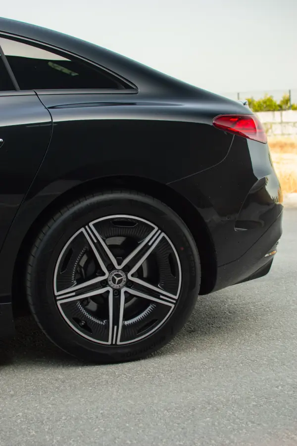 Mercedes-Benz EQE 350 20